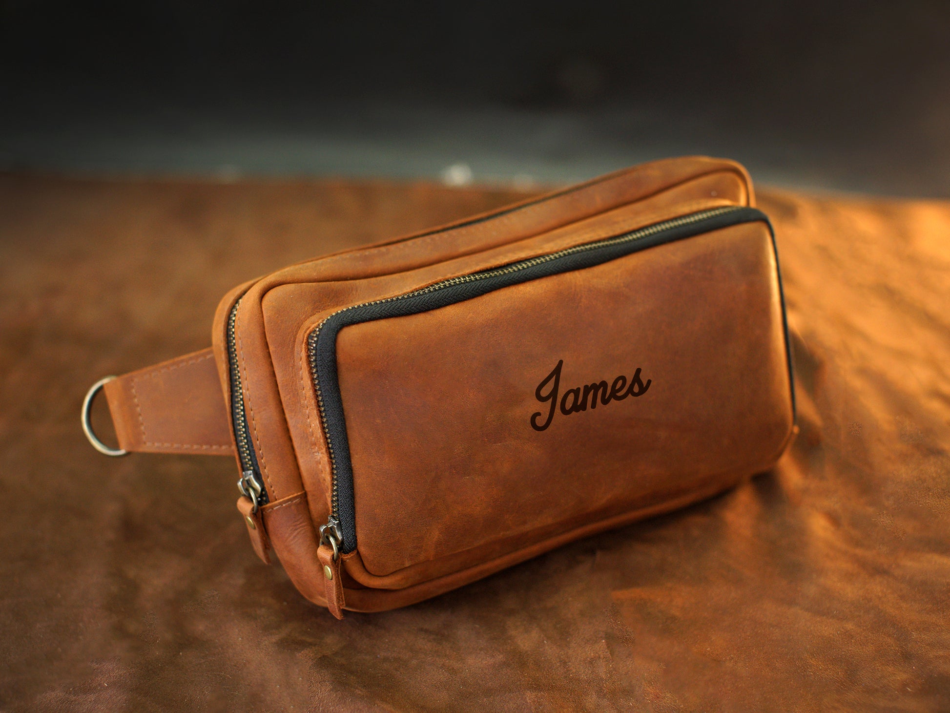 Handcrafted personalized leather crossbody bag – Minimalist Silhouette by RokosStudio