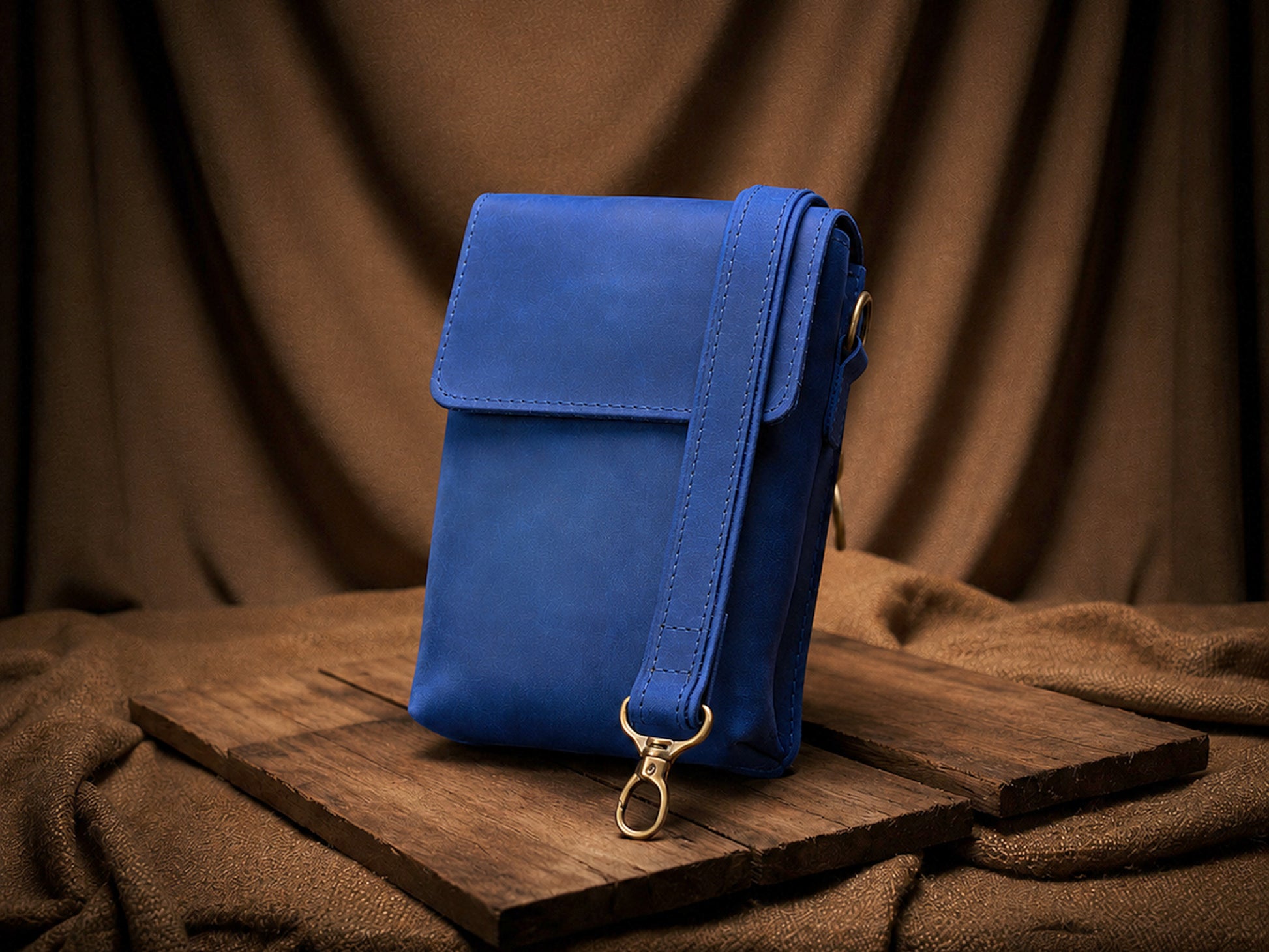 Handcrafted personalized leather crossbody bag – Urban Explorer by RokosStudio