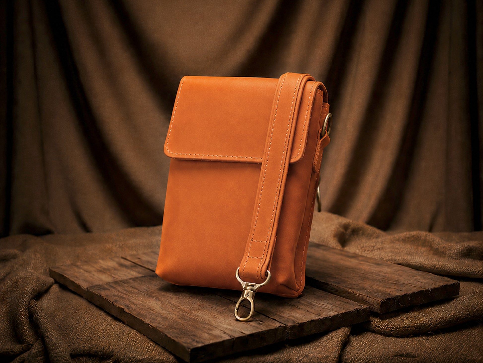 Leather vertical bag with personalized stamp, compact daily carry